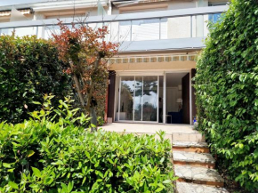 Charmant T2 avec Terrasse et Jardin Clos à 200m de la Plage - Parking Privé Inclus - FR-1-71-94